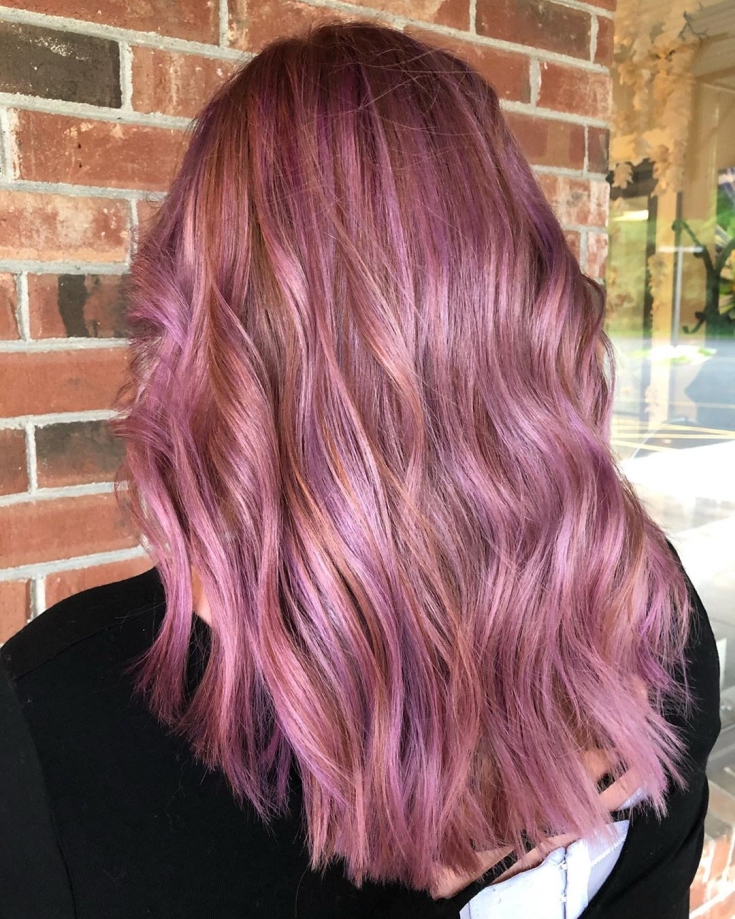 Couleur de cheveux en or rose