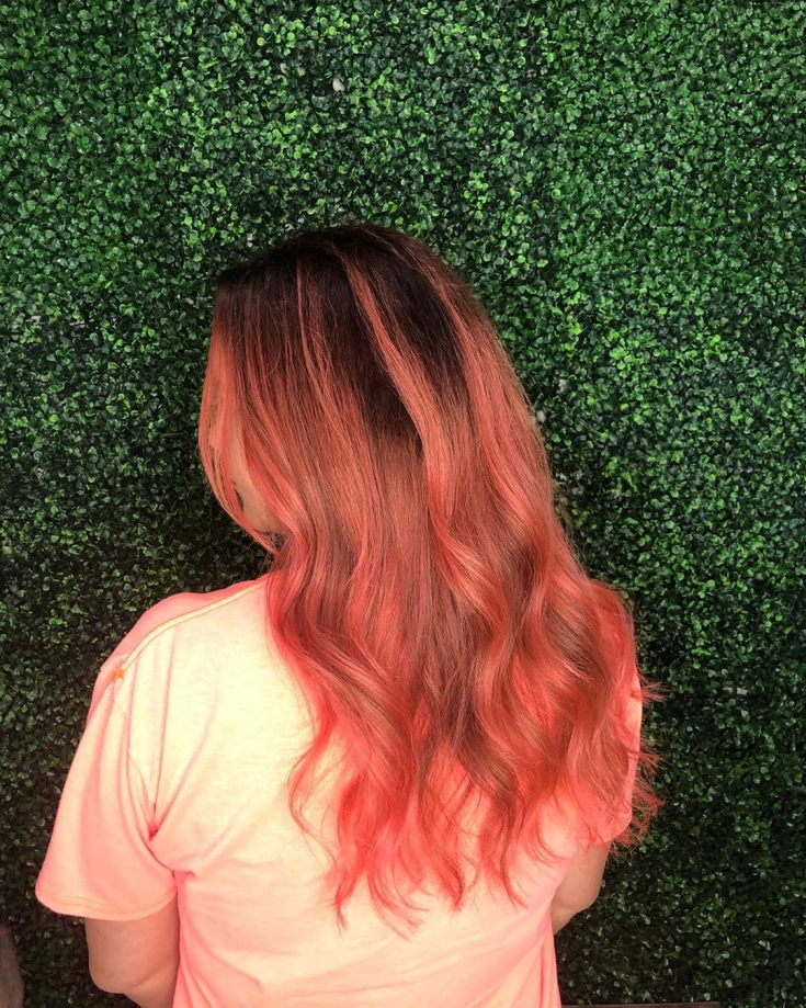 Couleur de cheveux en or rose
