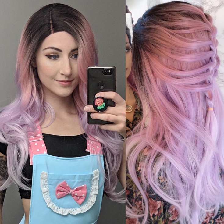 Couleur de cheveux gris-rose