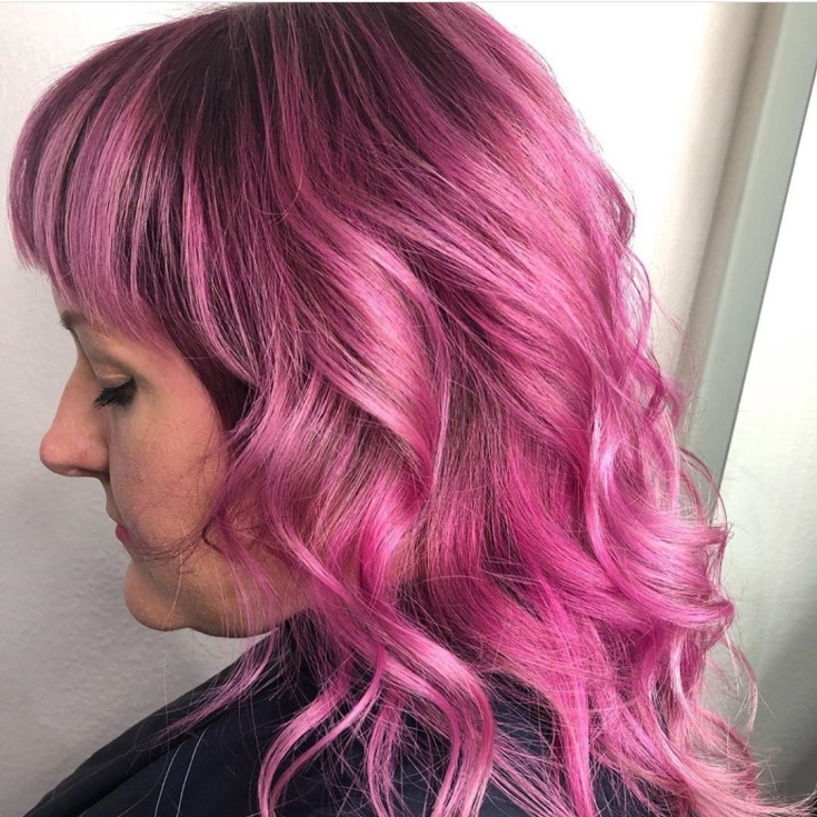 Couleur de cheveux rose perle