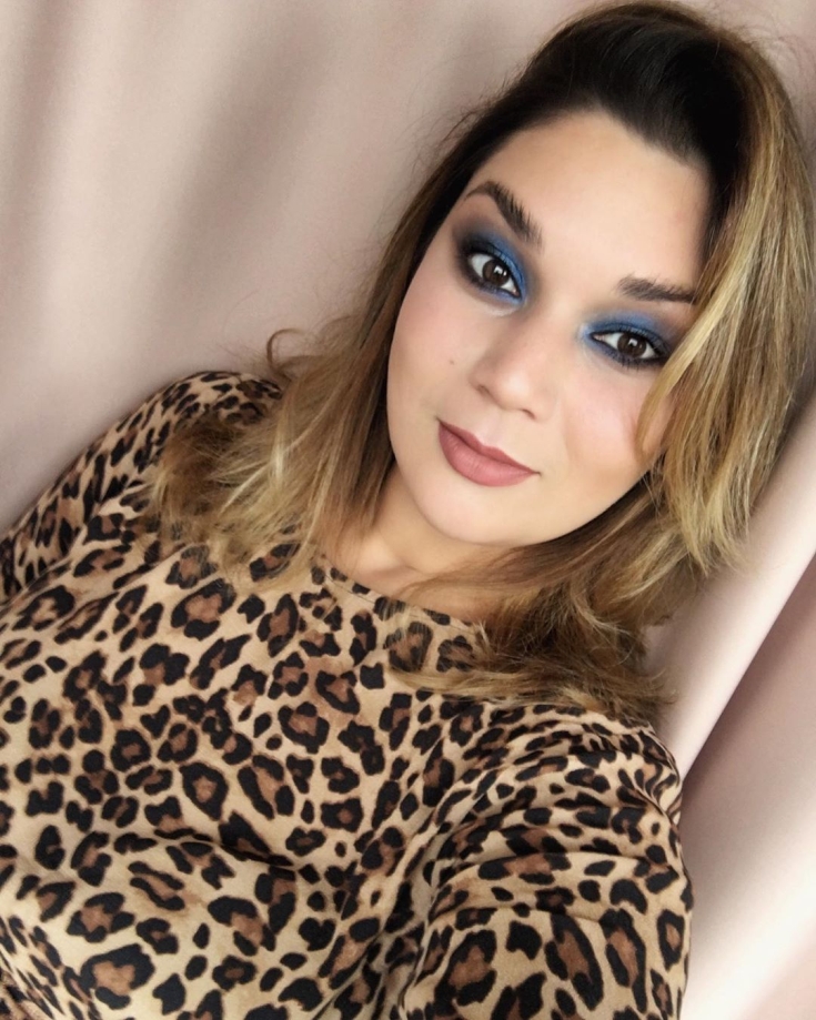 Couleur des cheveux peau pâle yeux marron