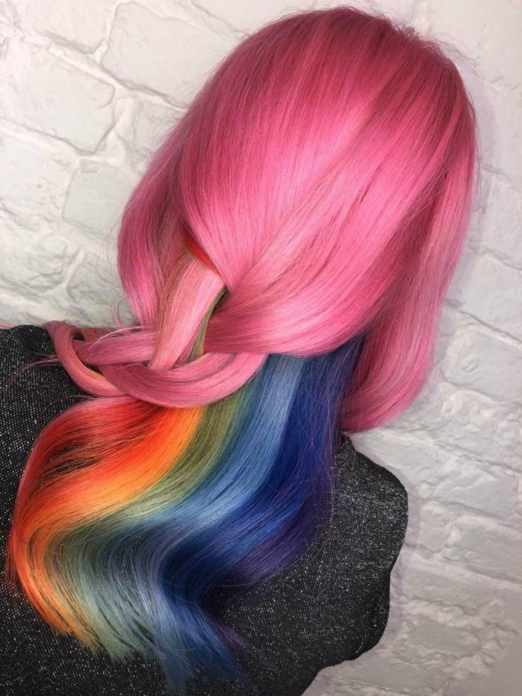 (+135 photo) Teindre les cheveux de l'enfant en rose