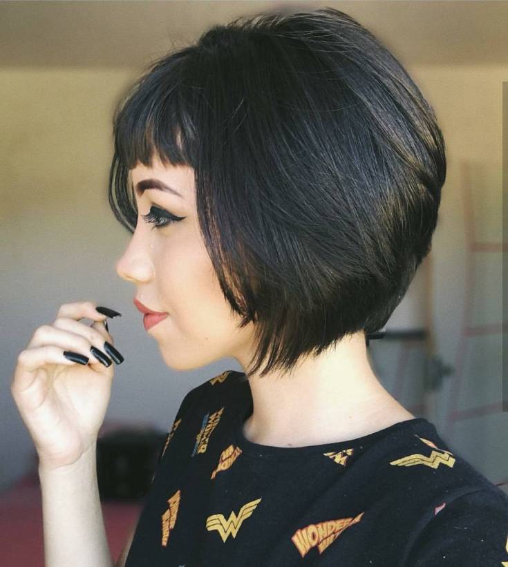 (+180 photos) Coloration cheveux noirs pour cheveux courts
