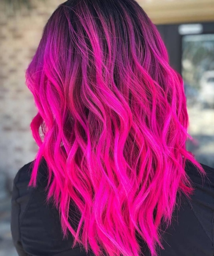 (+135 photo) Teindre les cheveux de l'enfant en rose