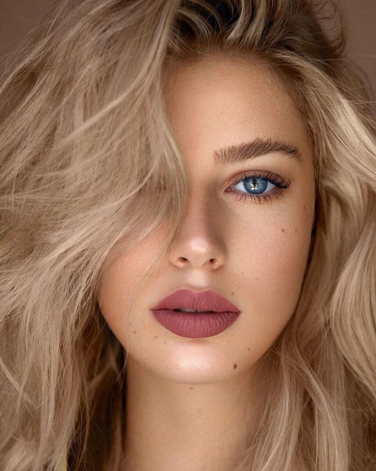 (+150 photo) Couleur de cheveux claire pour peau foncée