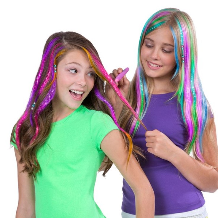 (+135 photo) Teindre les cheveux de l'enfant en rose