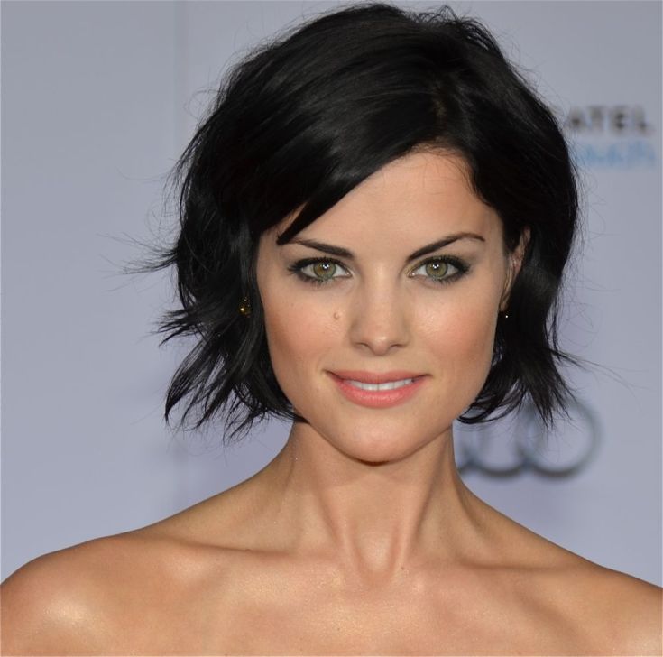(+180 photos) Coloration cheveux noirs pour cheveux courts