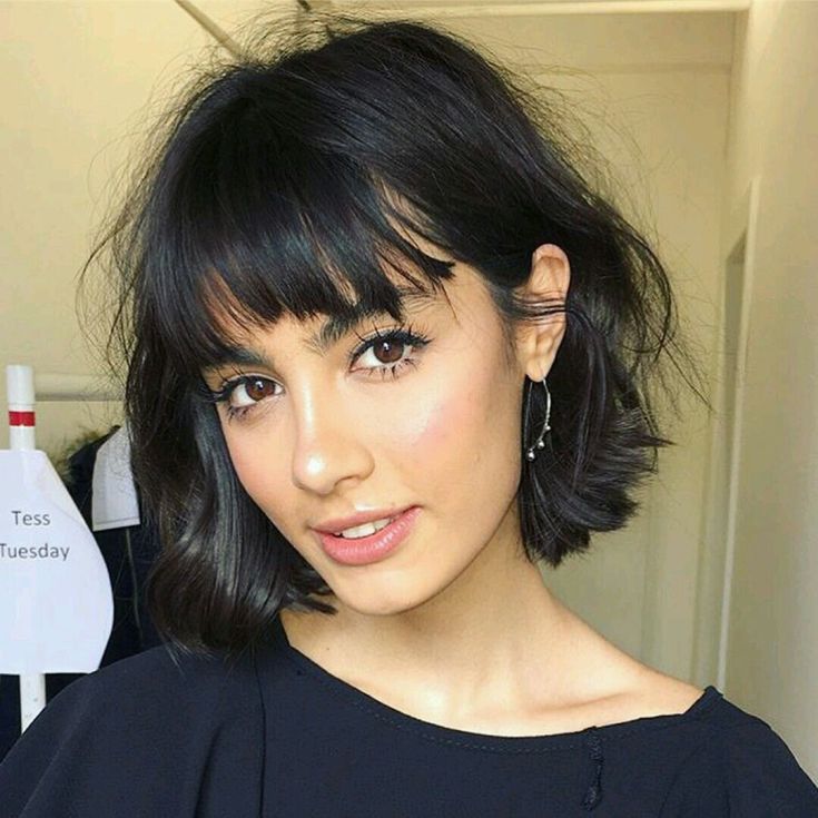 (+180 photos) Coloration cheveux noirs pour cheveux courts
