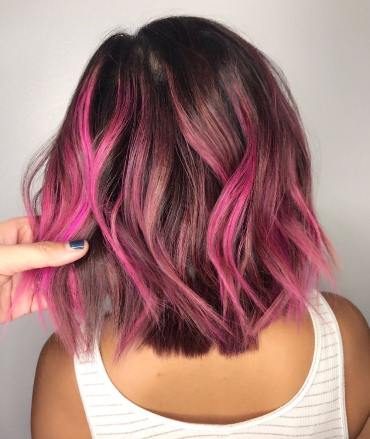 (+135 photo) Teindre les cheveux de l'enfant en rose