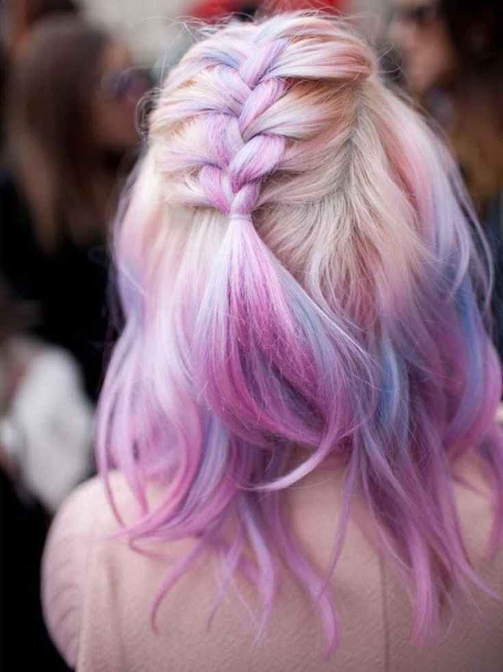 (+135 photo) Teindre les cheveux de l'enfant en rose