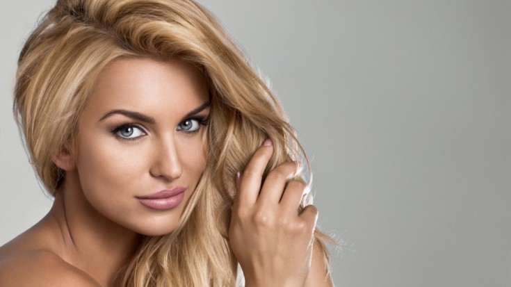 Couleur de cheveux claire pour les yeux gris