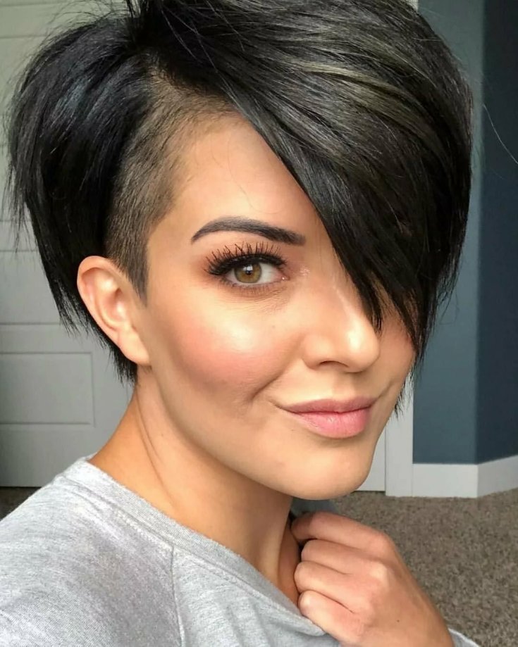 (+180 photos) Coloration cheveux noirs pour cheveux courts