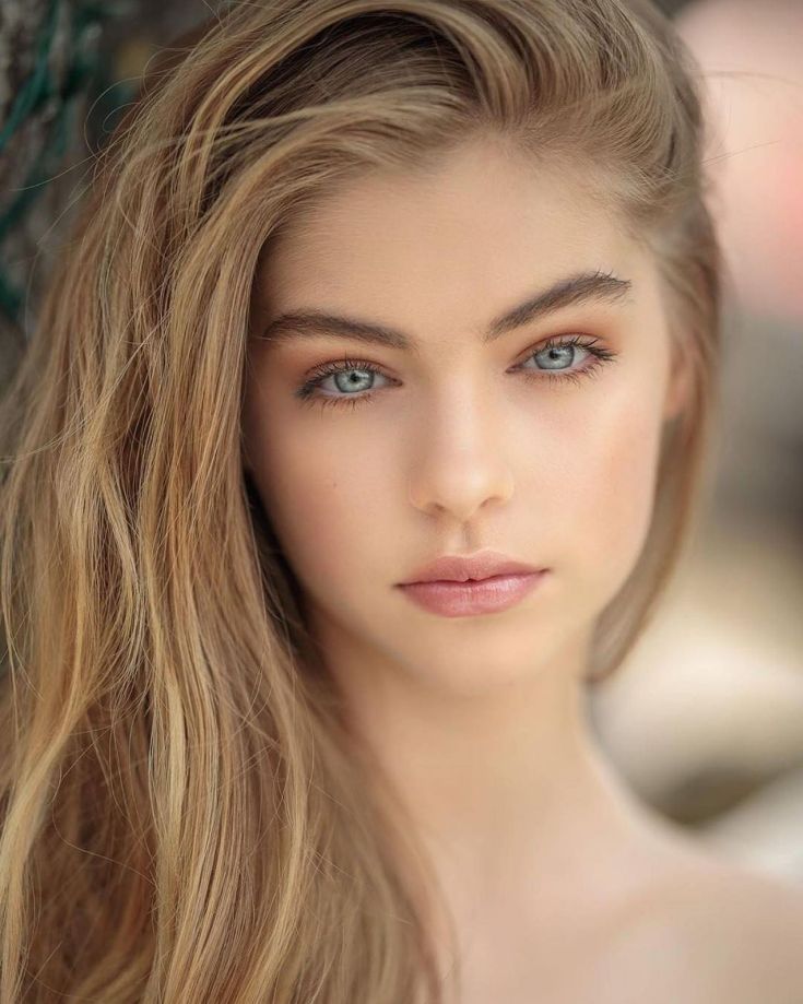 Couleur de cheveux claire pour les yeux gris
