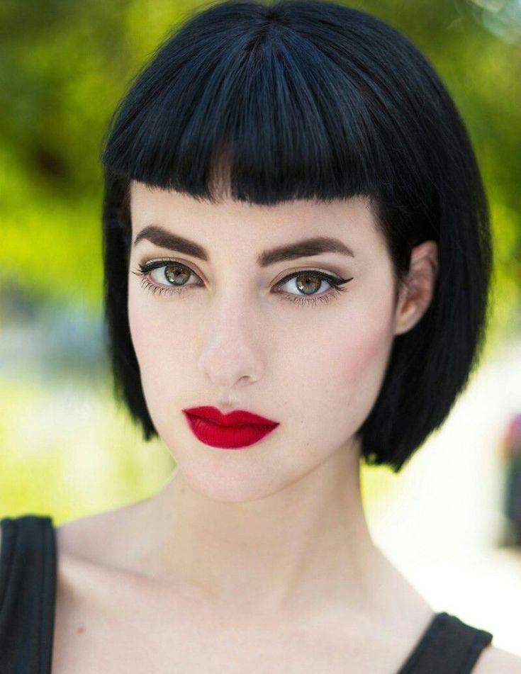 (+180 photos) Coloration cheveux noirs pour cheveux courts