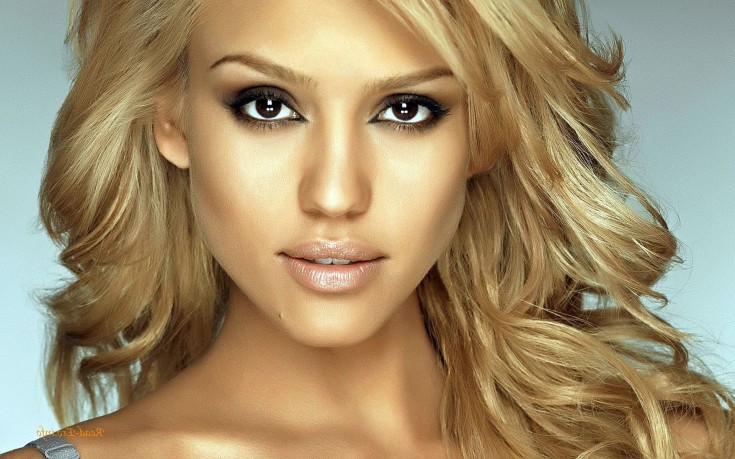 (+150 photo) Couleur de cheveux claire pour peau foncée
