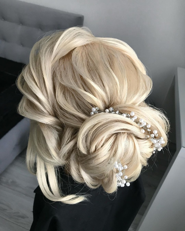 Coupe de cheveux pour cheveux mi-longs tendances de la mode d'automne