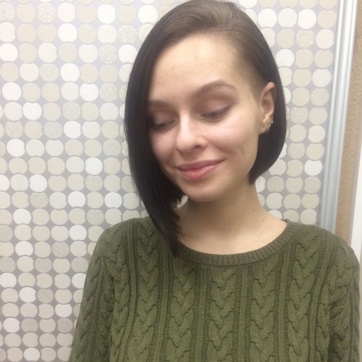 Coupe de cheveux pour cheveux mi-longs tendances de la mode d'automne