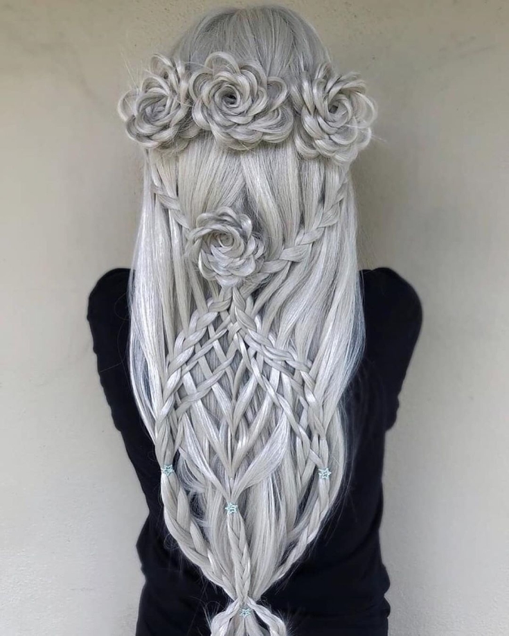 Coiffures de mariage chics pour cheveux longs et épais
