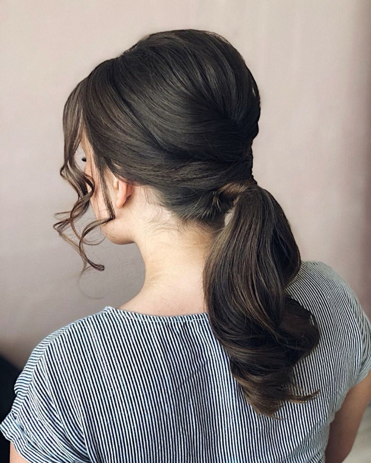 Coupe de cheveux pour cheveux mi-longs tendances de la mode d'automne