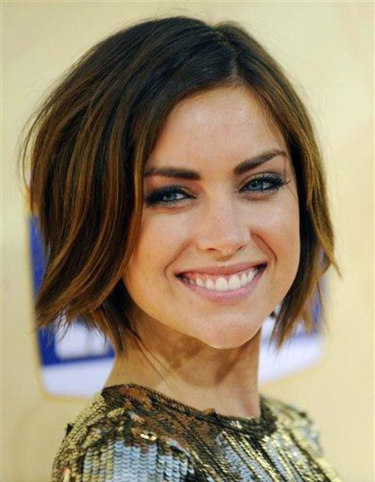 (+125 photos) Coupe de cheveux Shatush pour cheveux courts foncés