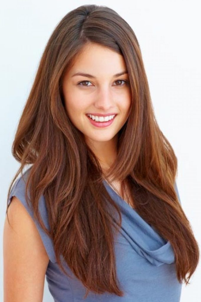 Coupe de cheveux en cascade pour cheveux longs