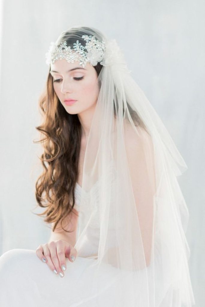 (+240 photos) Coiffures de mariage pour cheveux longs avec un voile