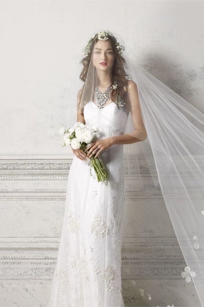 (+240 photos) Coiffures de mariage pour cheveux longs avec un voile