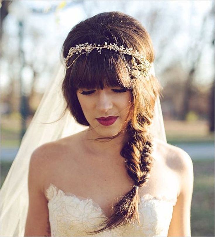 (+240 photos) Coiffures de mariage pour cheveux longs avec un voile