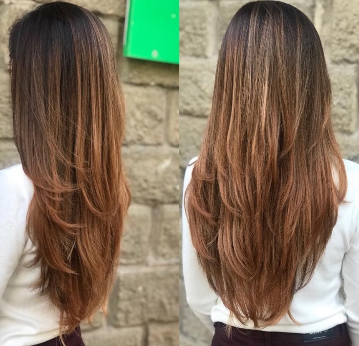 Coupe de cheveux en cascade pour cheveux longs