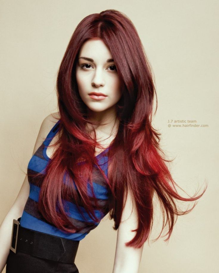 Coupe de cheveux en cascade pour cheveux longs