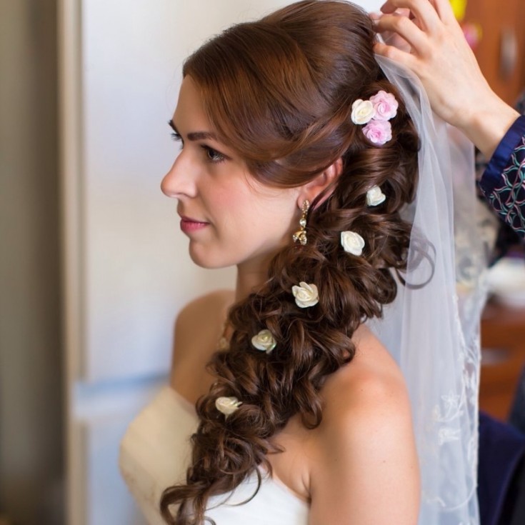 (+240 photos) Coiffures de mariage pour cheveux longs avec un voile