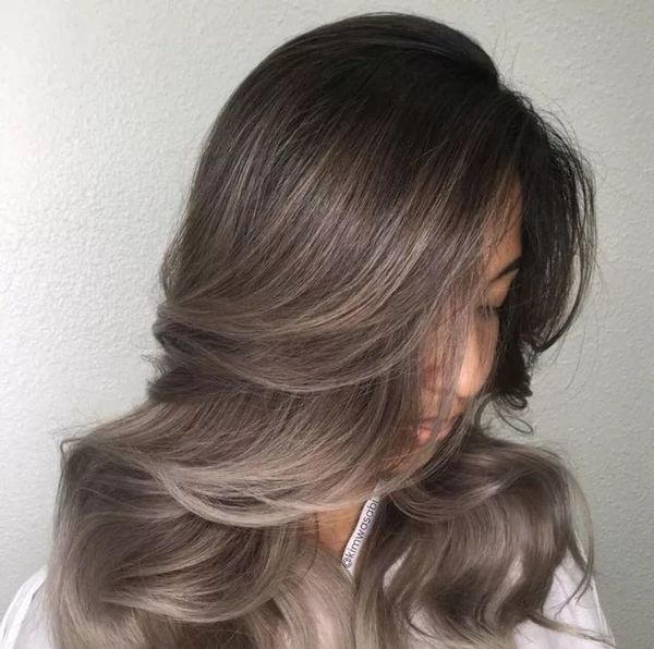 Comment se teindre les cheveux en blond cendré à la maison