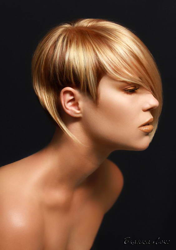 Coupes de cheveux à la mode et très courtes pour les femmes