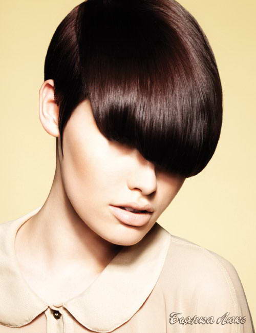 Coupes de cheveux à la mode et très courtes pour les femmes