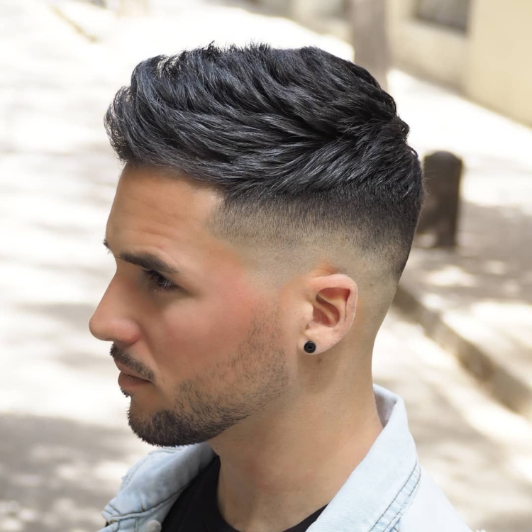 Coupes de cheveux pour hommes aux tempes rasées avec noms et exemples