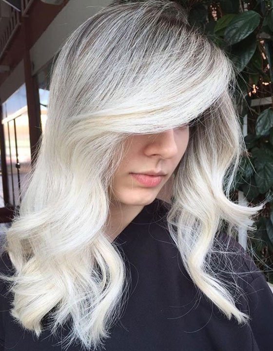 Comment se teindre les cheveux en blond cendré à la maison