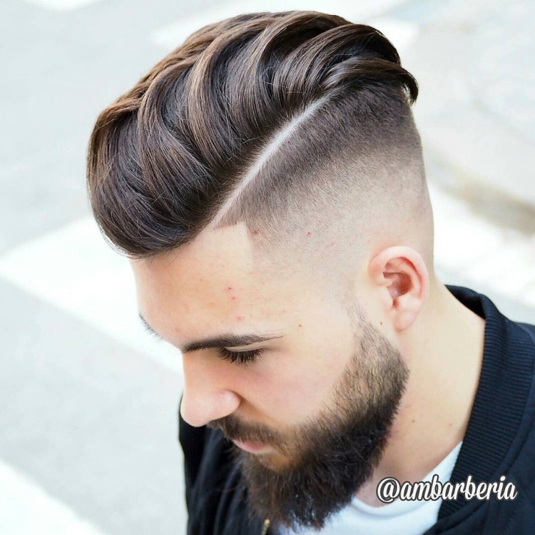 Coupes de cheveux pour hommes aux tempes rasées avec noms et exemples