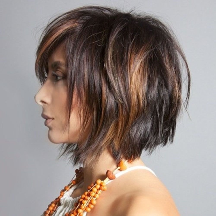 Coupes de cheveux parfaites pour les cheveux fins pour créer du volume