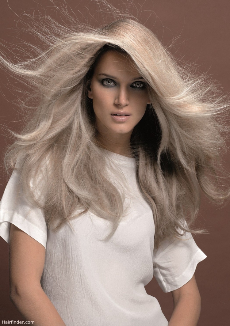 Nuances de blond à la mode : comment choisir sa couleur et ne pas se tromper