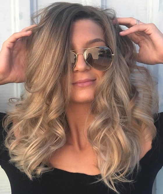 Comment se teindre les cheveux en blond cendré à la maison