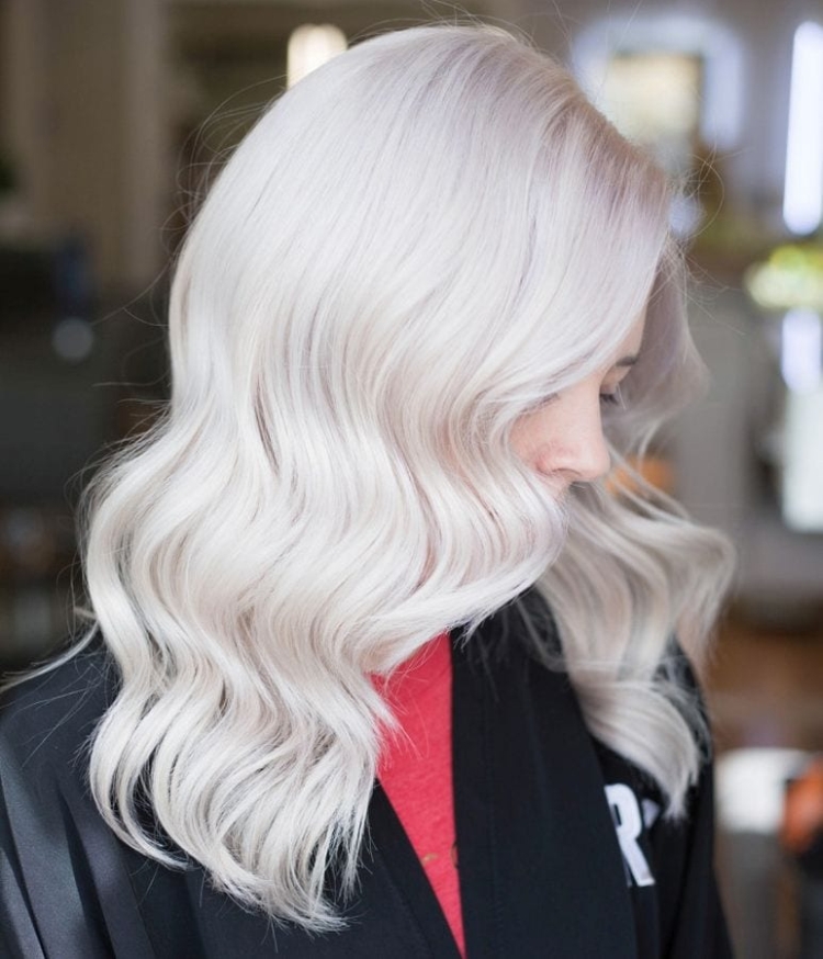Nuances de blond à la mode : comment choisir sa couleur et ne pas se tromper