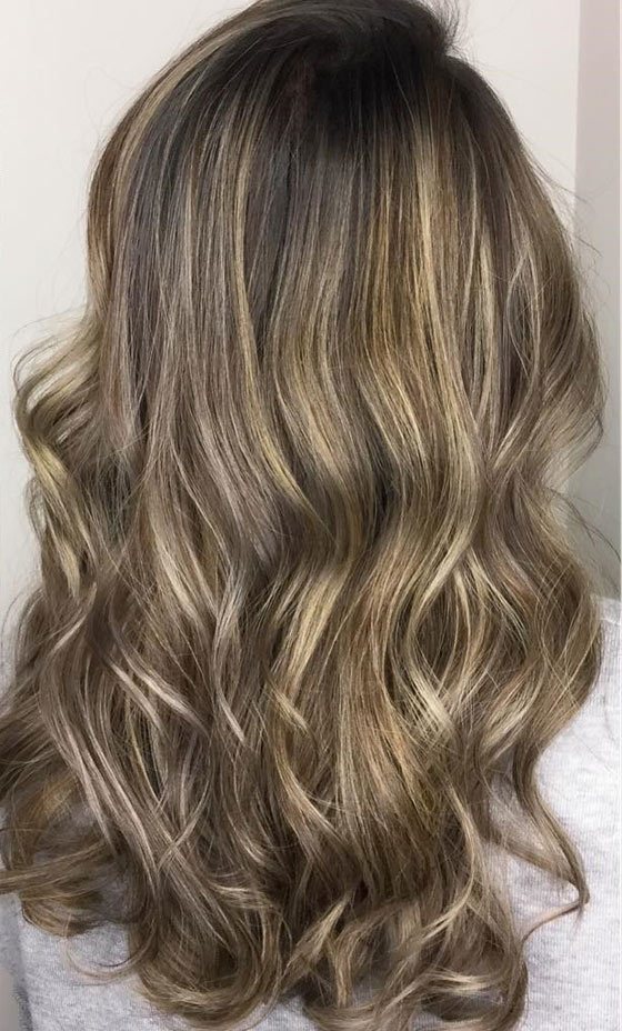 Comment se teindre les cheveux en blond cendré à la maison