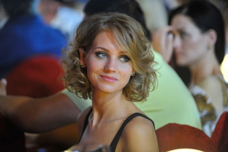 Coupes de cheveux à la mode et très courtes pour les femmes