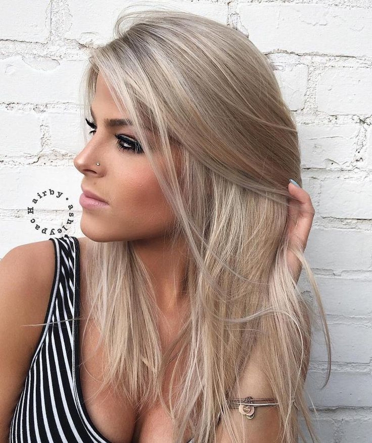 Nuances de blond à la mode : comment choisir sa couleur et ne pas se tromper
