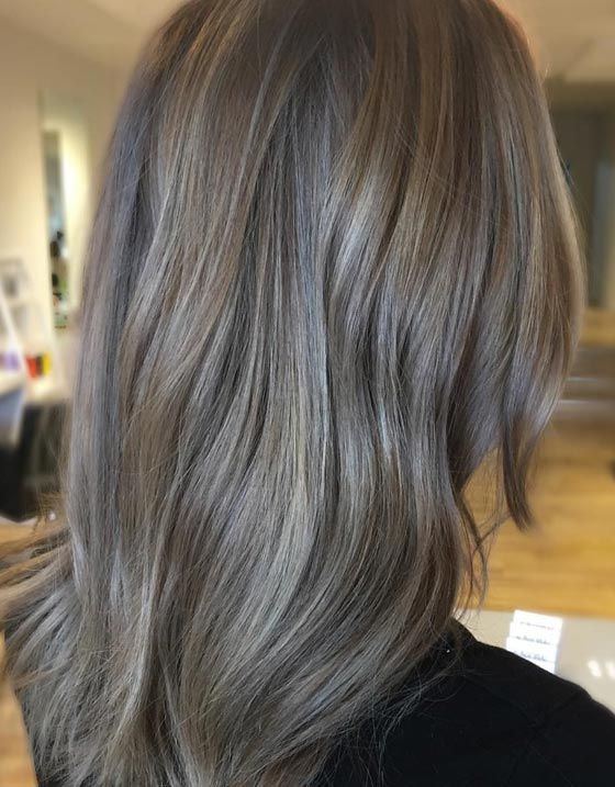 Comment se teindre les cheveux en blond cendré à la maison