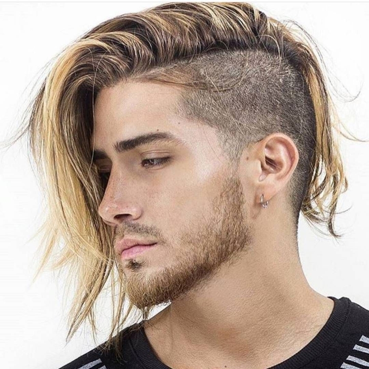 Coupes de cheveux pour hommes aux tempes rasées avec noms et exemples