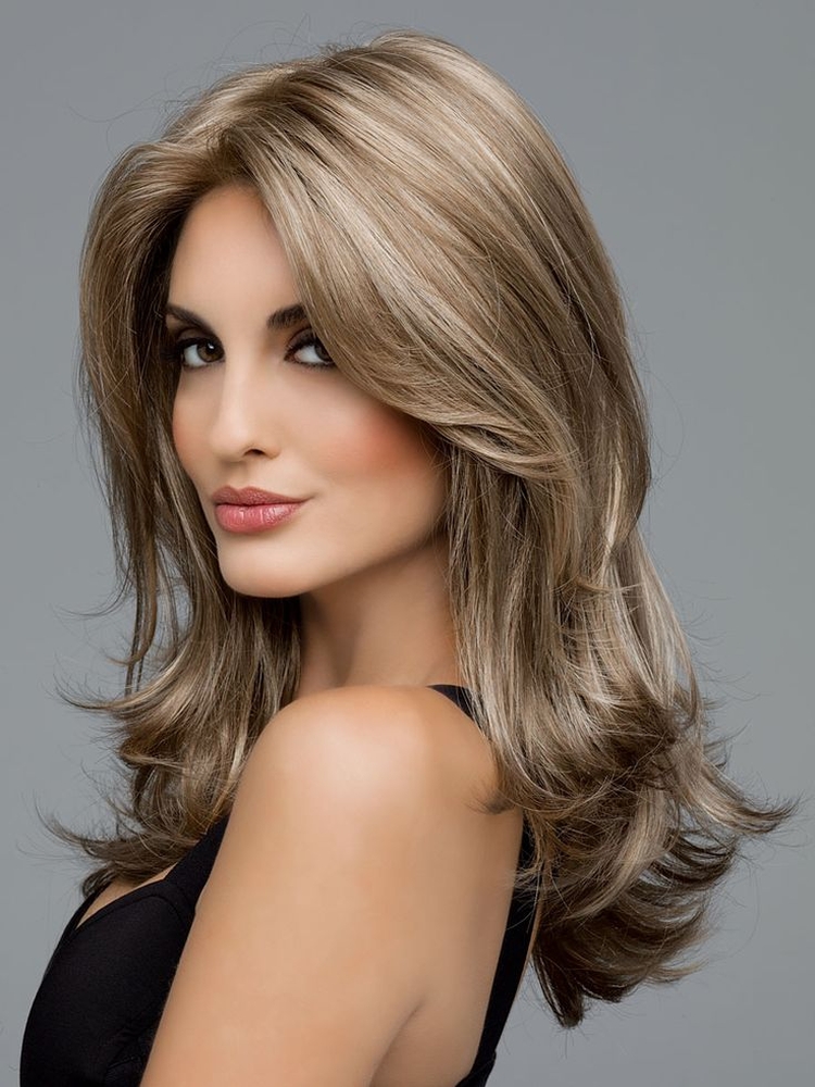 Nuances de blond à la mode : comment choisir sa couleur et ne pas se tromper