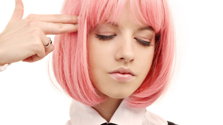 Coloration à la mode sur les coupes de cheveux bob pour cheveux foncés et clairs