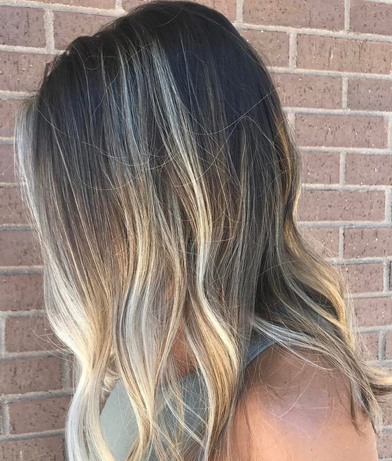 Comment se teindre les cheveux en blond cendré à la maison