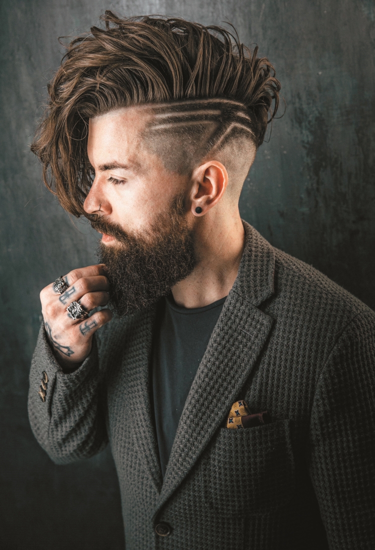 Coupes de cheveux pour hommes aux tempes rasées avec noms et exemples